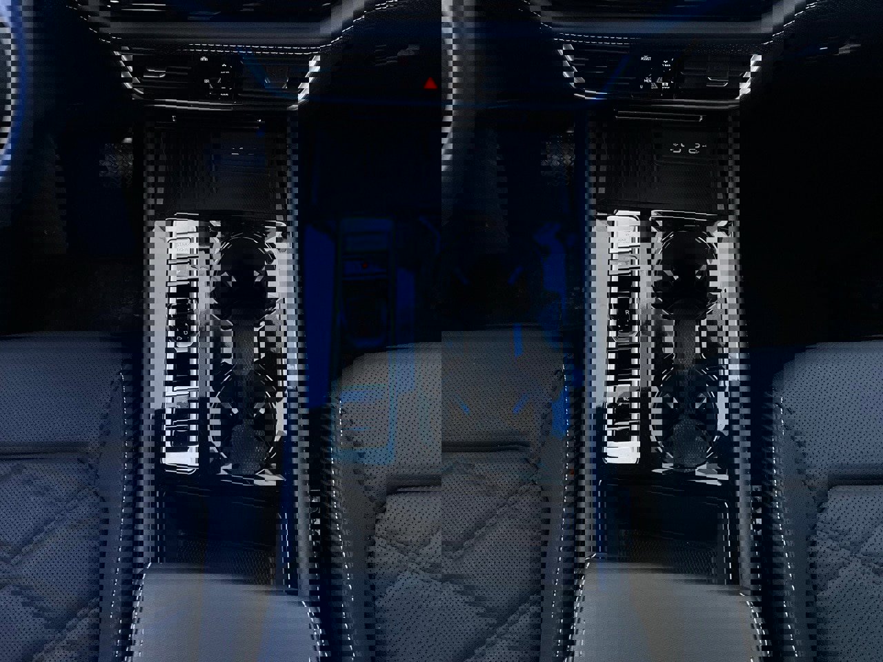 Used 2025 Volkswagen Atlas Cross Sport SE image 15