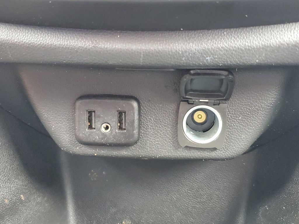 Used 2022 Chevrolet Traverse LT w/ LPO, 'HIT The Road' Package image 27