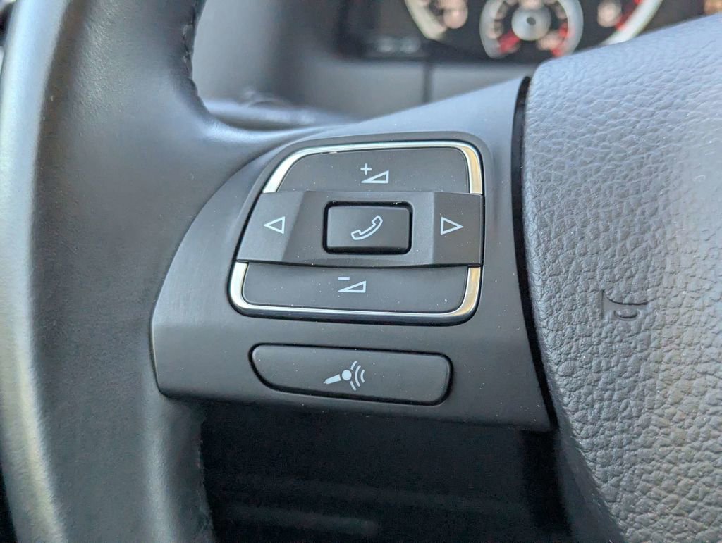 Used 2017 Volkswagen Tiguan SEL image 27