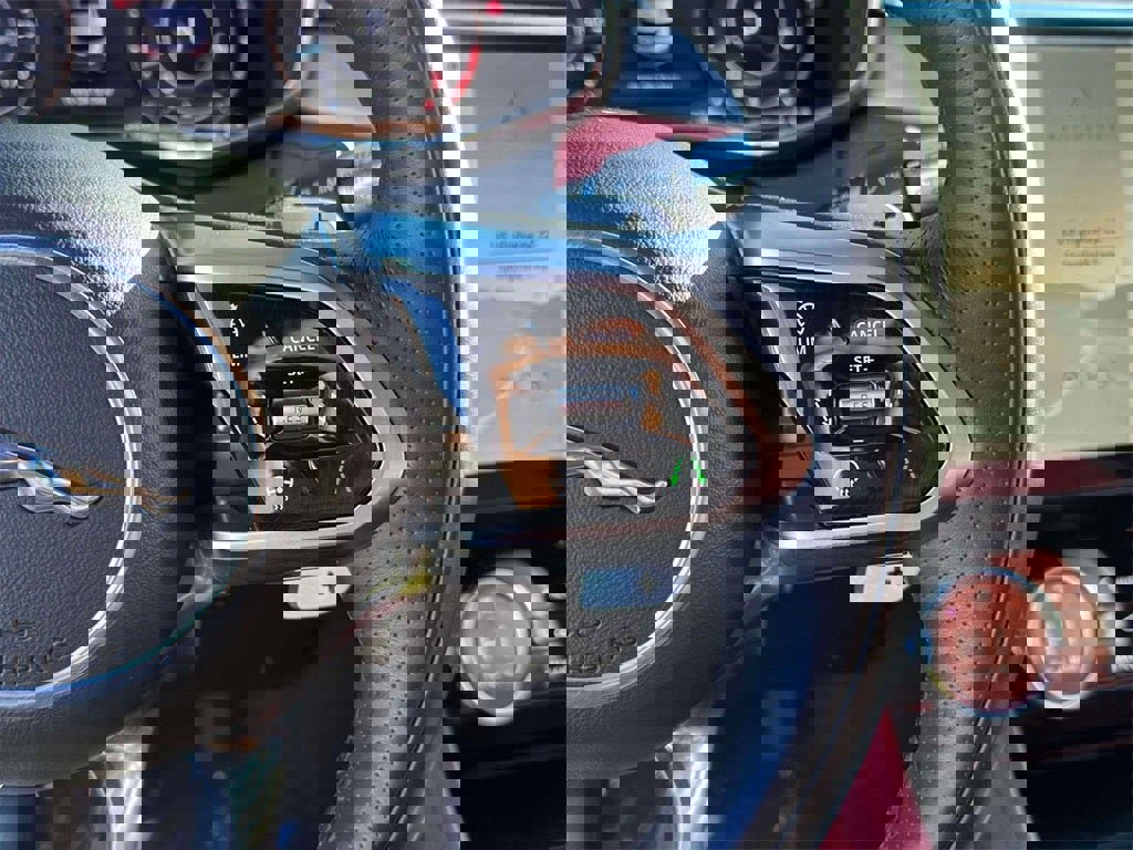 Used 2021 Jaguar F-PACE R-Dynamic S image 24