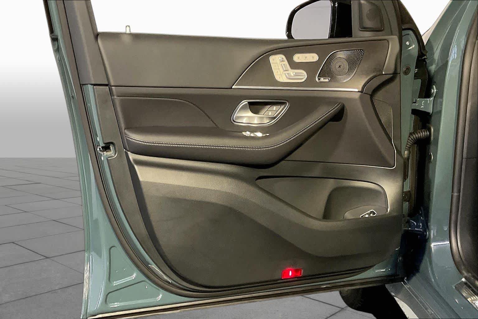 New 2027 Mercedes-Benz GLS 450 4MATIC image 11