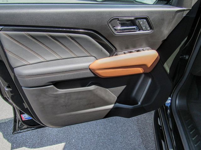 New 2025 GMC Canyon AT4 w/ Nightfall Edition image 13