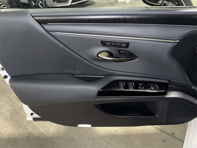 Used 2025 Lexus ES 350 Luxury w/ Technology Package image 20