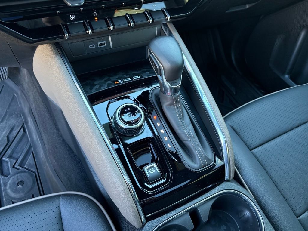 Certified 2024 GMC Canyon Denali image 25