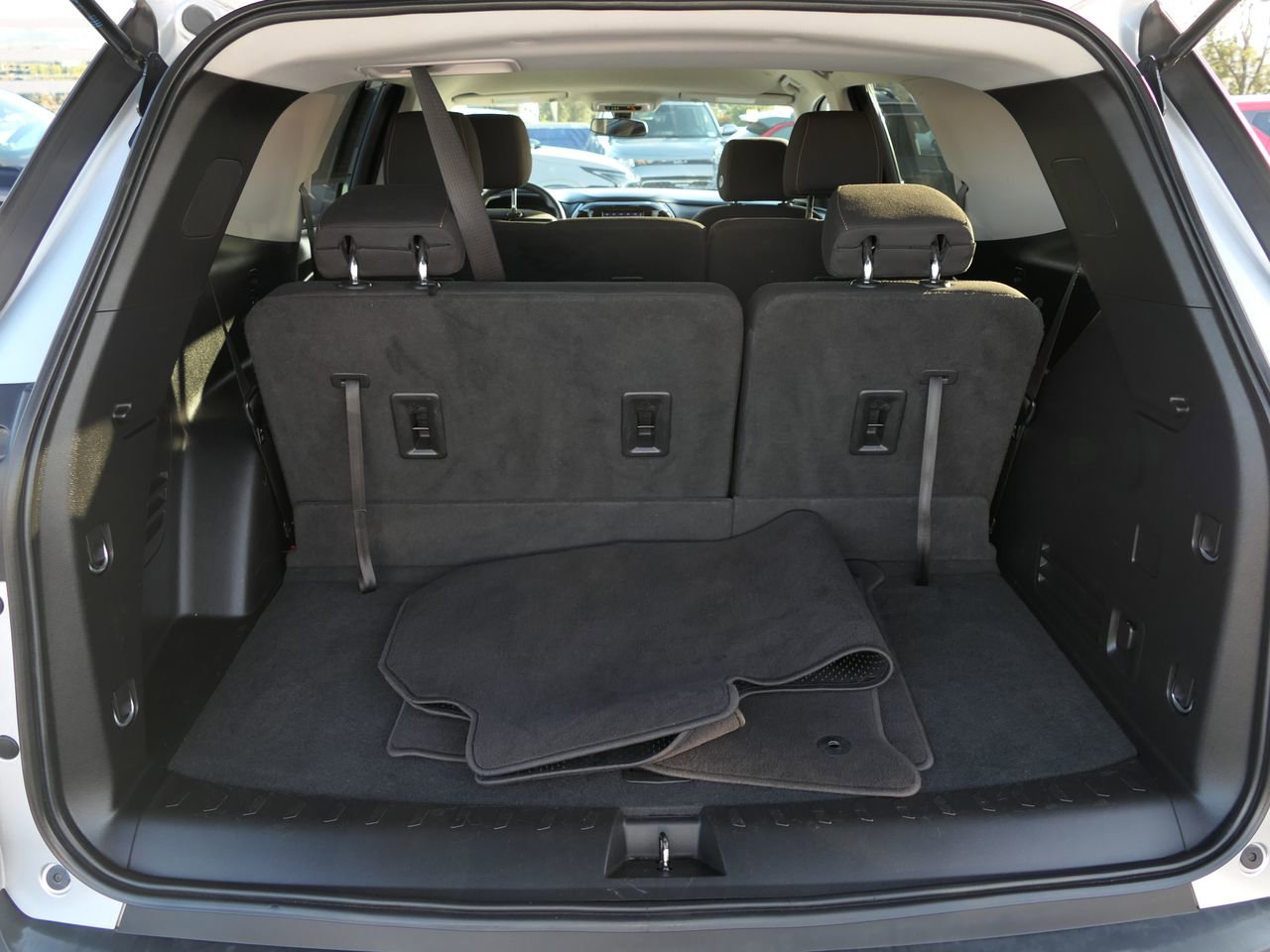 Used 2020 Chevrolet Traverse LS w/ LPO, Blackout Package image 24