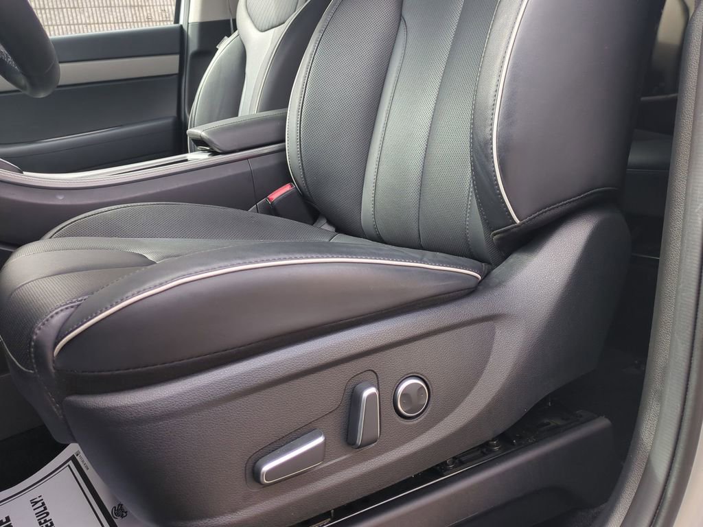Used 2025 Hyundai Palisade SEL image 14
