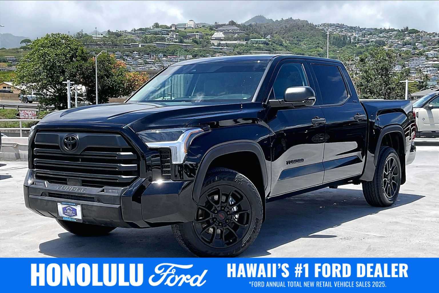 Used 2023 Toyota Tundra SR5 AWD/4WD image 1