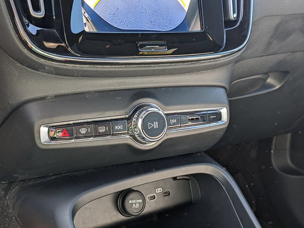 Certified 2023 Volvo C40 P8 Recharge Ultimate AWD/4WD image 18