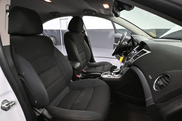 Used 2016 Chevrolet Cruze LT FWD image 39
