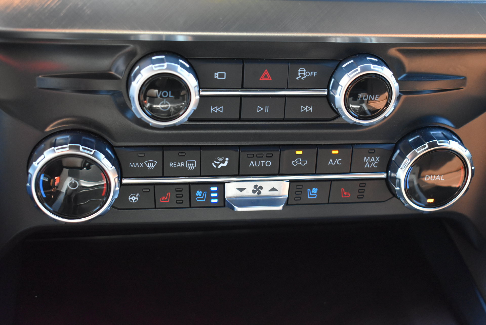Used 2025 Ford F350 King Ranch w/ Chrome Package AWD/4WD image 27