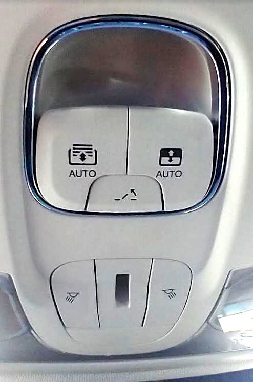 Used 2020 Jeep Renegade Latitude w/ Cold Weather Group image 22