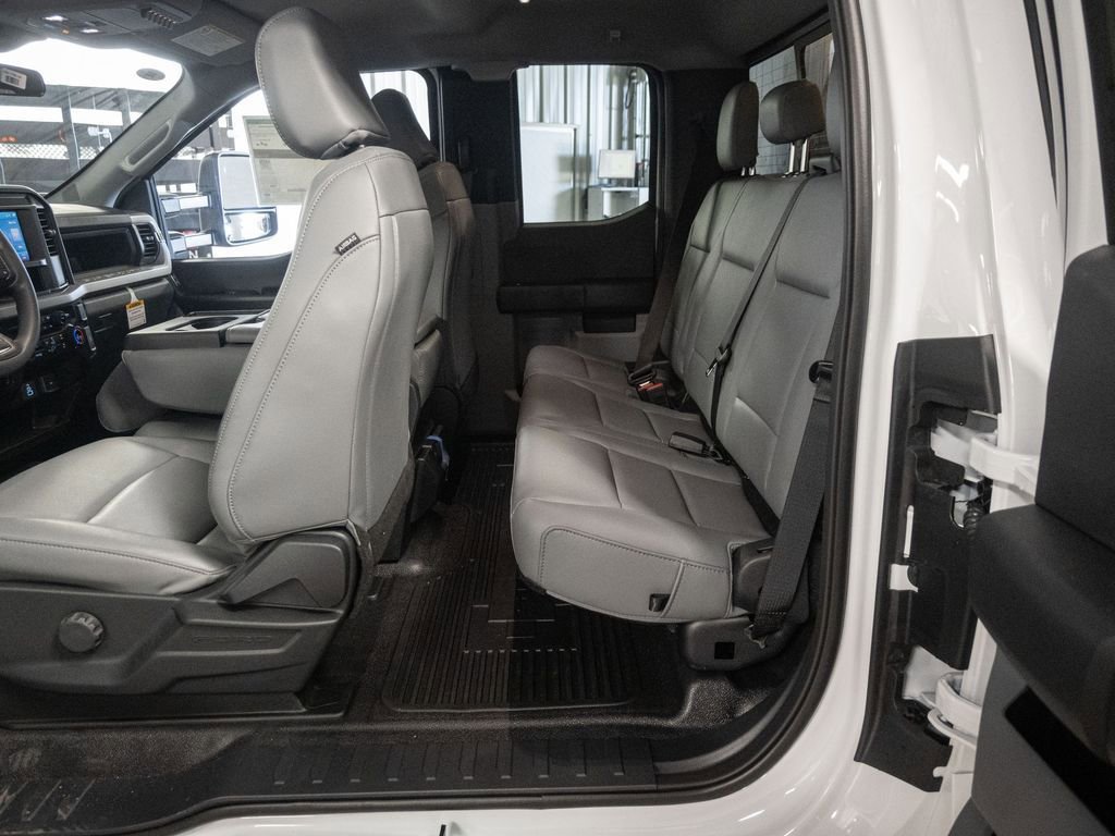 New 2026 Ford F350 XL w/ XL Chrome Package image 19