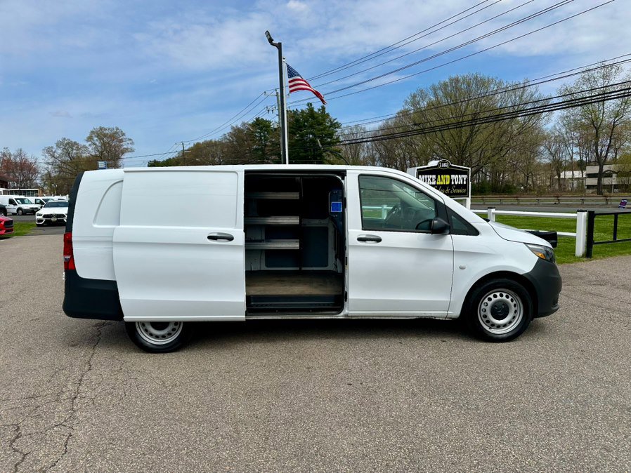 Used 2023 Mercedes-Benz Metris image 5