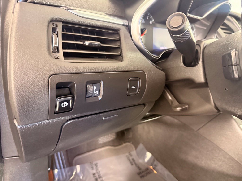 Used 2018 Chevrolet Impala LT FWD image 27