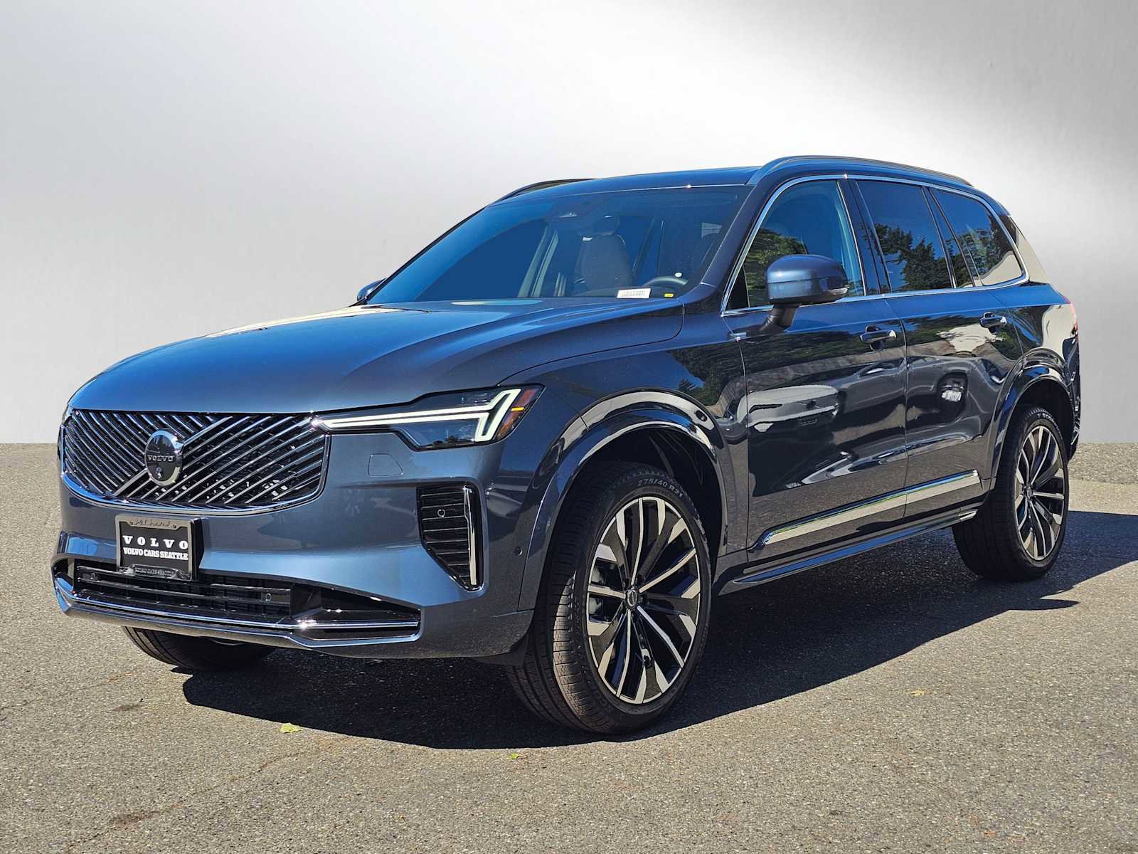 New 2026 Volvo XC90 B6 Plus image 7
