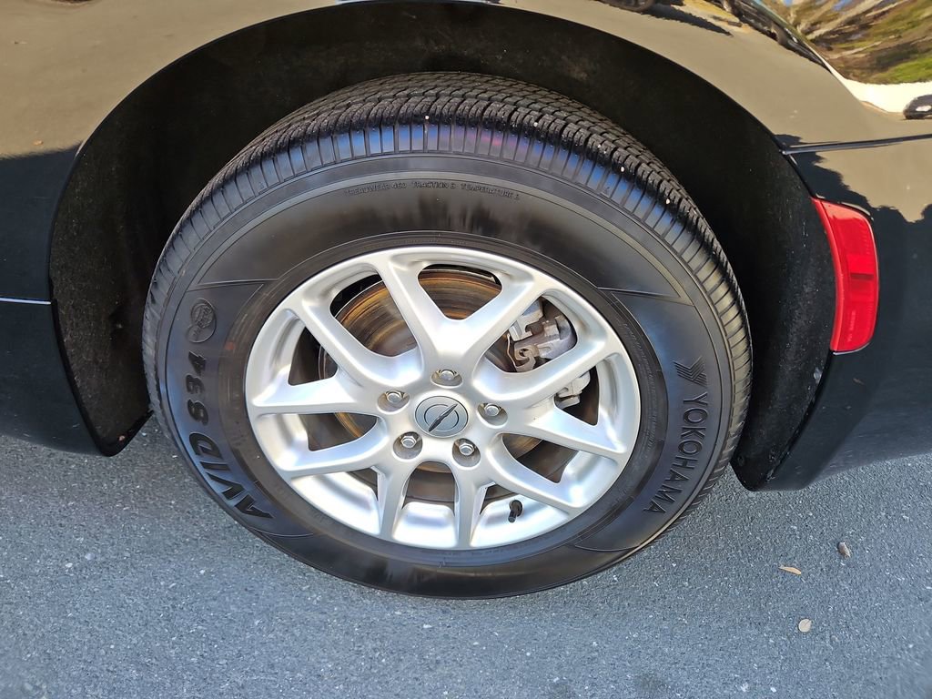 Used 2024 Chrysler Pacifica Touring-L image 33