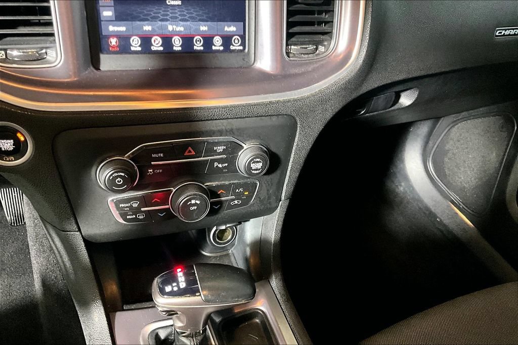 Used 2019 Dodge Charger SXT RWD image 25