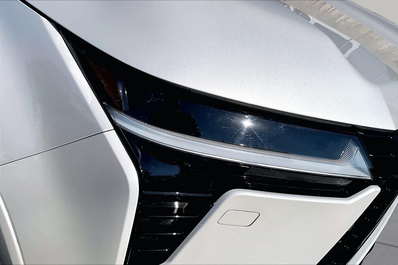 Used 2025 Lexus GX 550 w/ Accessory Package (2T) AWD/4WD image 27
