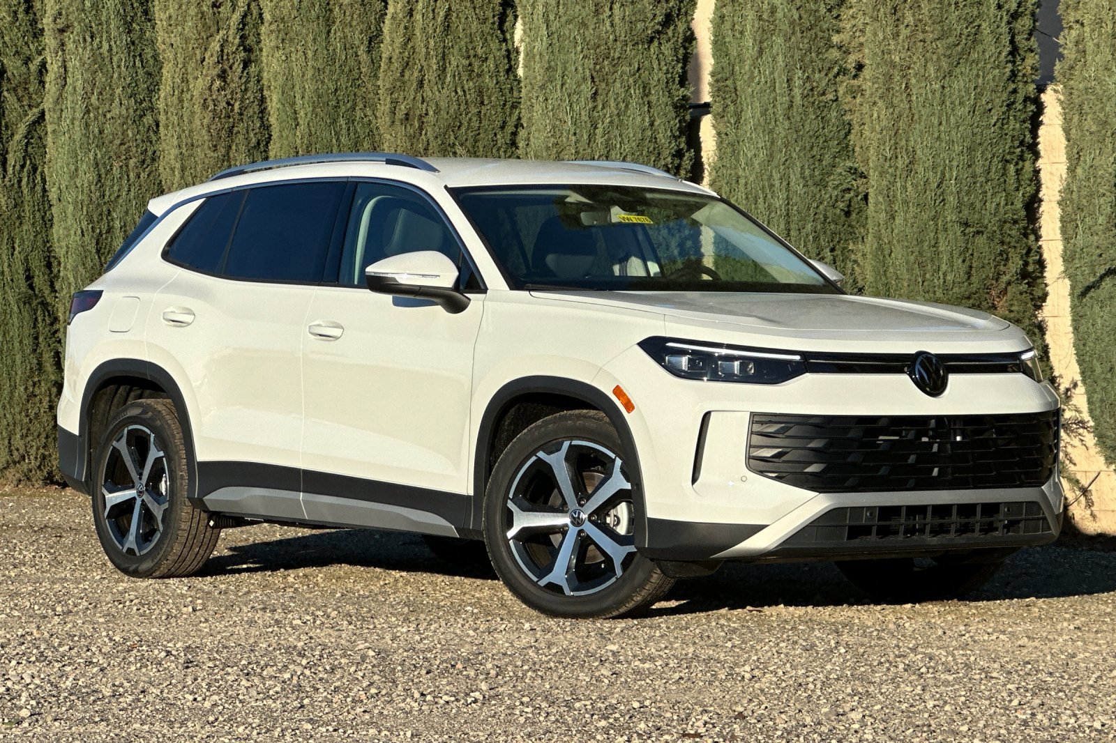 New 2026 Volkswagen Tiguan SE image 2