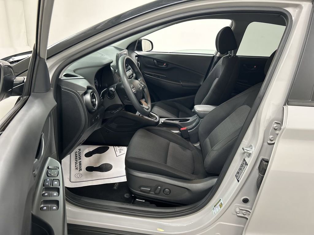 Used 2023 Hyundai Kona SEL AWD/4WD image 9