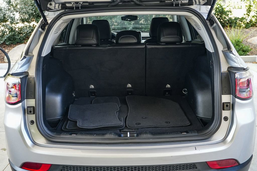 Used 2022 Jeep Compass Latitude image 25