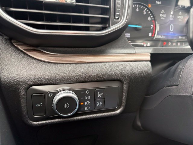 Used 2022 Ford Explorer Limited AWD/4WD image 25