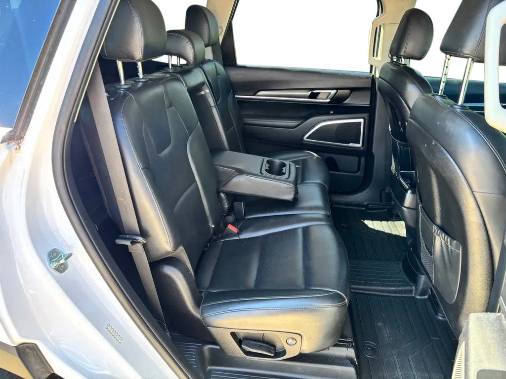 Used 2021 Kia Telluride LX AWD/4WD image 27