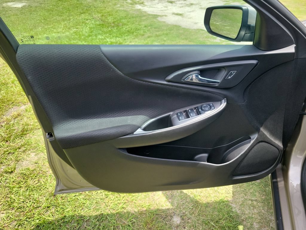 Used 2023 Chevrolet Malibu LT FWD image 16
