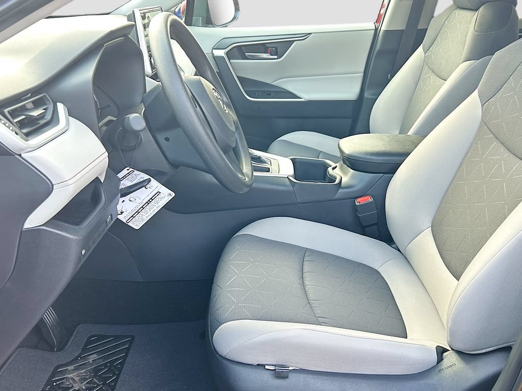New 2025 Toyota RAV4 XLE w/ Convenience Package FWD image 19