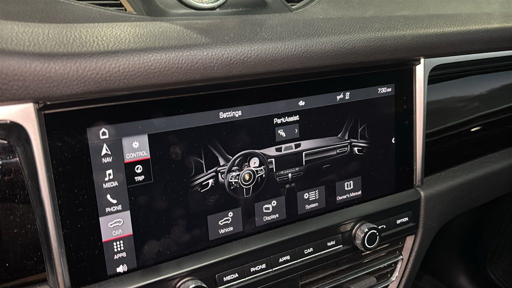 Used 2020 Porsche Macan AWD/4WD image 19