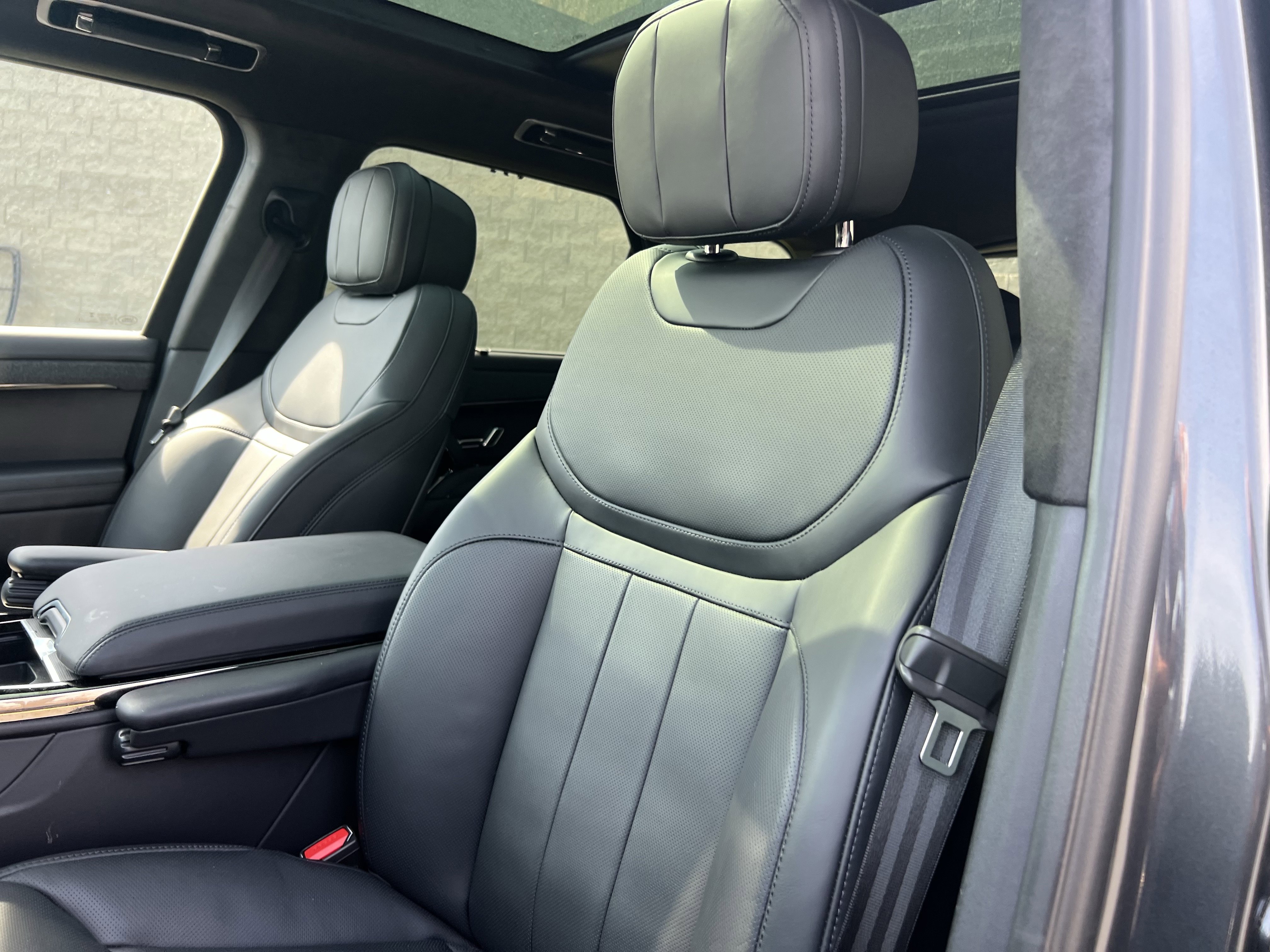 Certified 2025 Land Rover Range Rover Sport Autobiography image 19