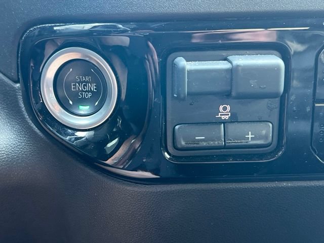Used 2024 Chevrolet Silverado 2500 LT w/ Convenience Package AWD/4WD image 6