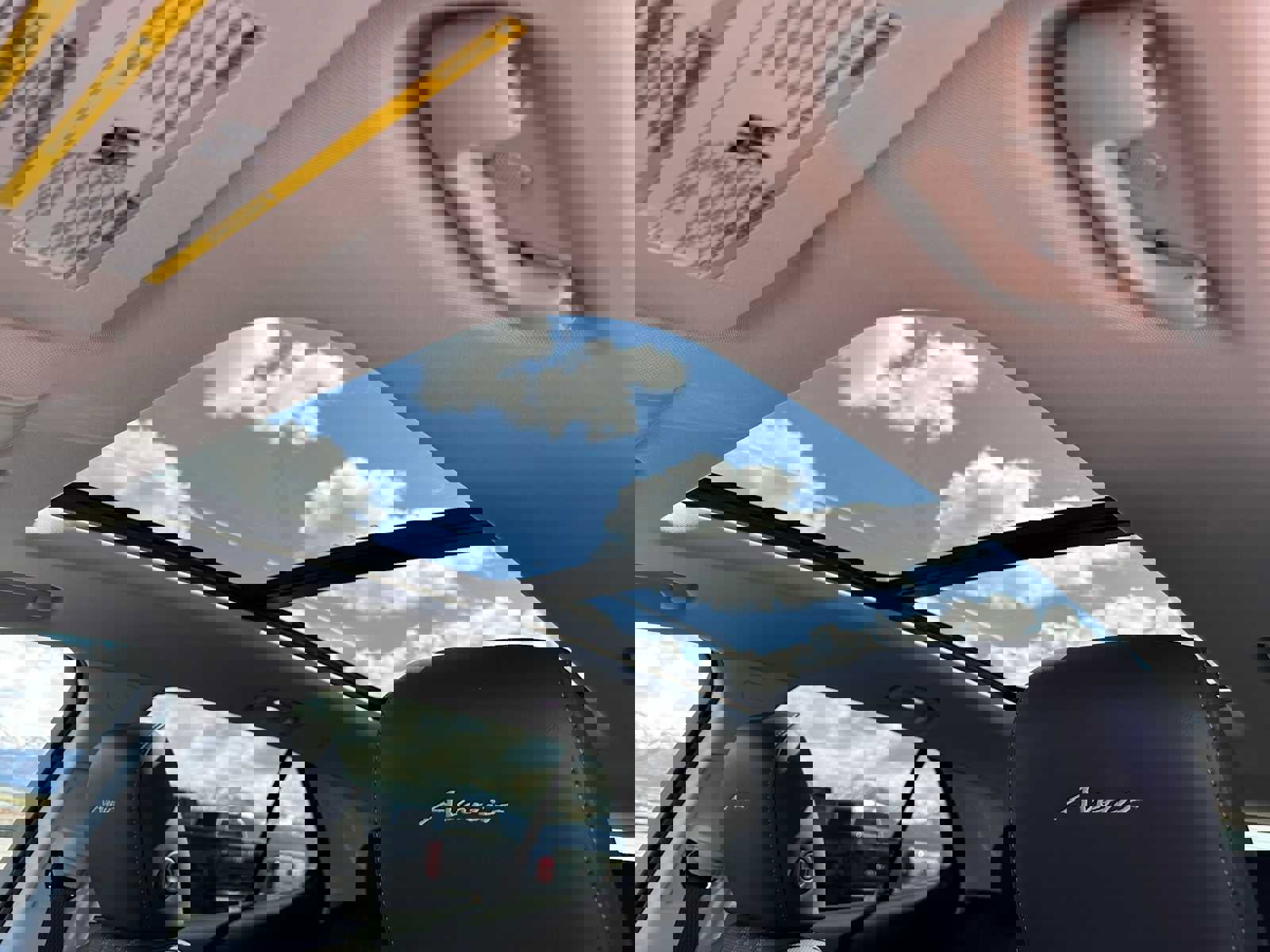 New 2025 Buick Envision Avenir image 24