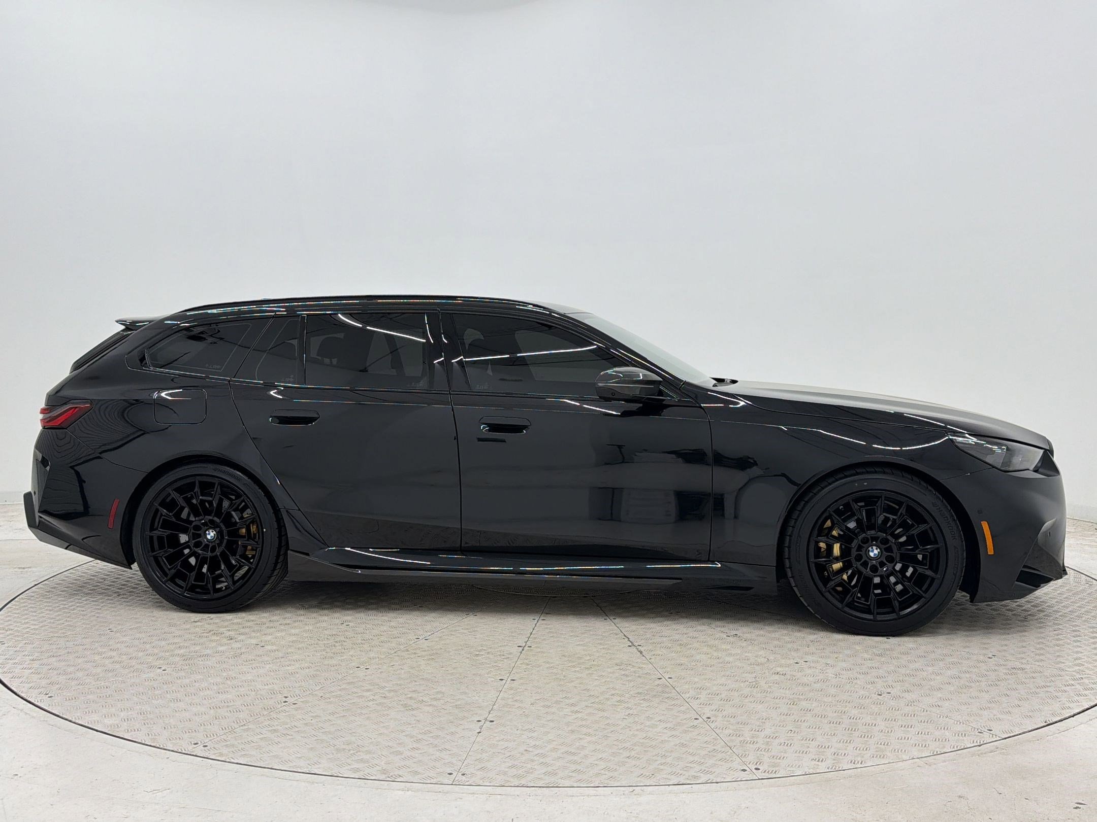 Certified 2025 BMW M5 Touring AWD/4WD image 8