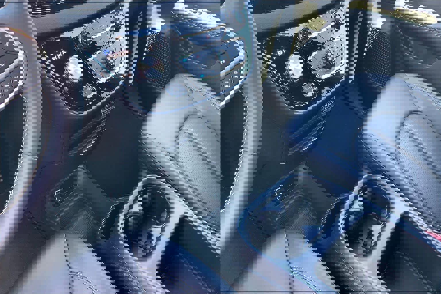 Used 2025 Chrysler Pacifica Select FWD image 17