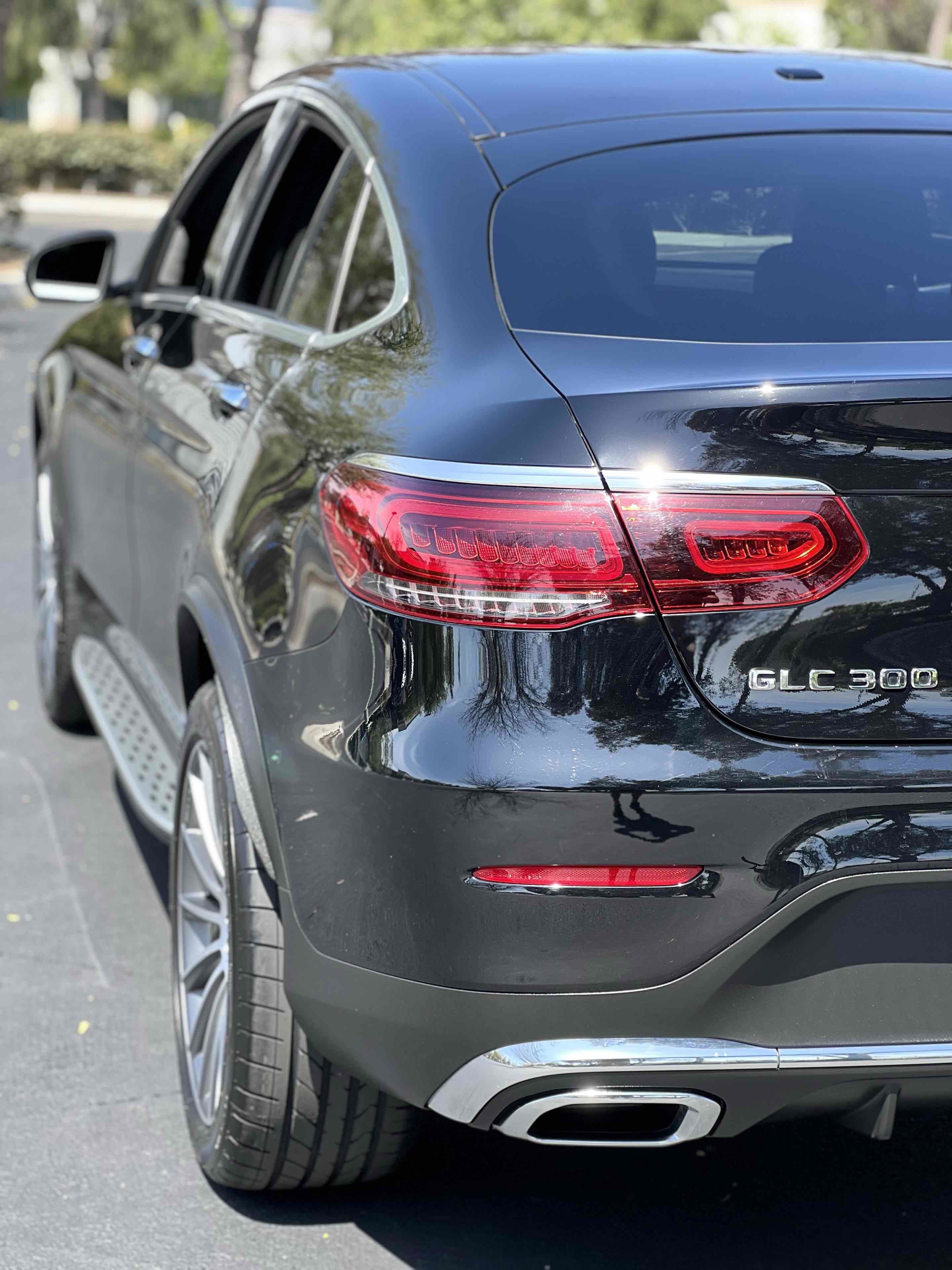 Used 2020 Mercedes-Benz GLC 300 4MATIC Coupe image 36