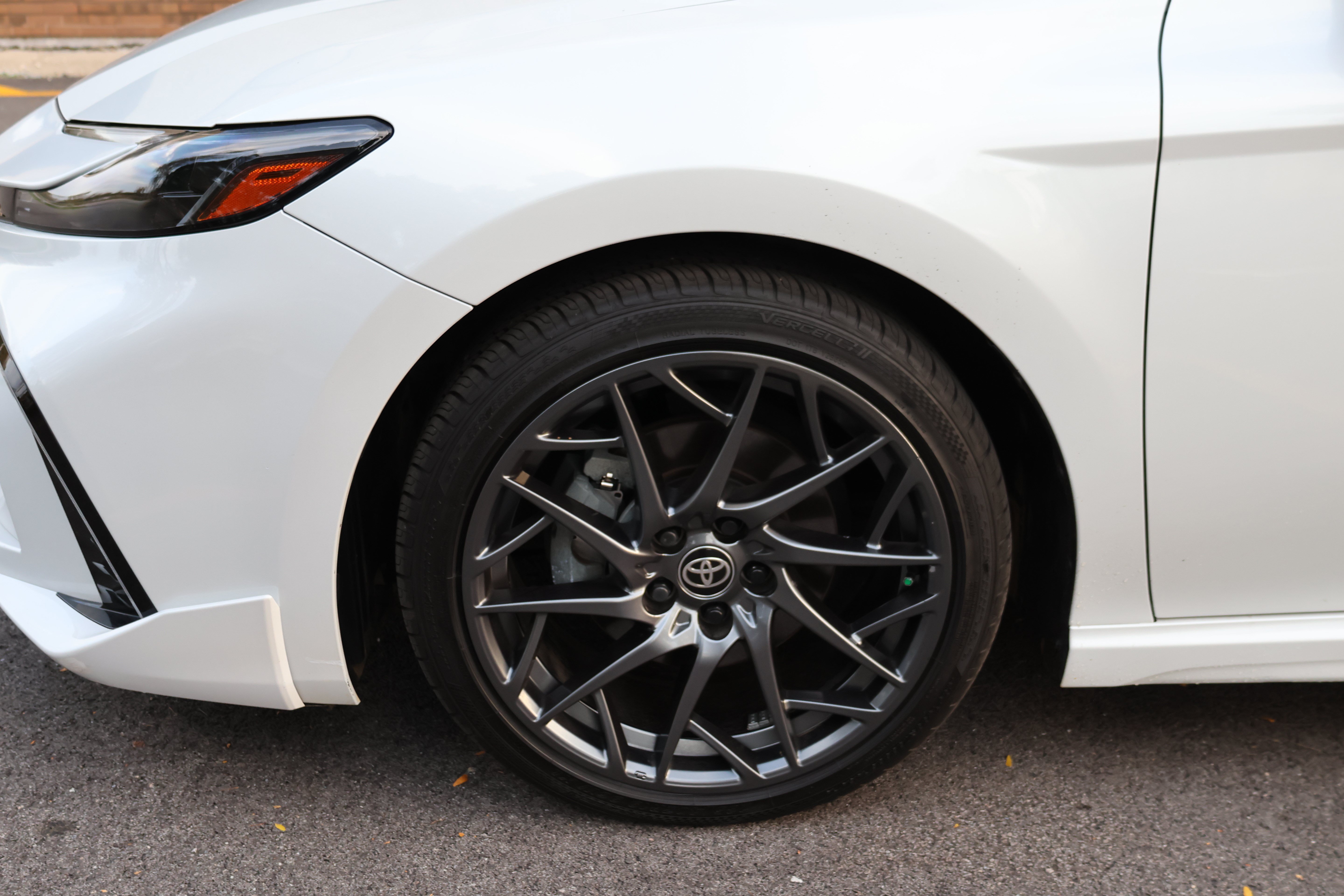 Used 2025 Toyota Camry XSE FWD image 9