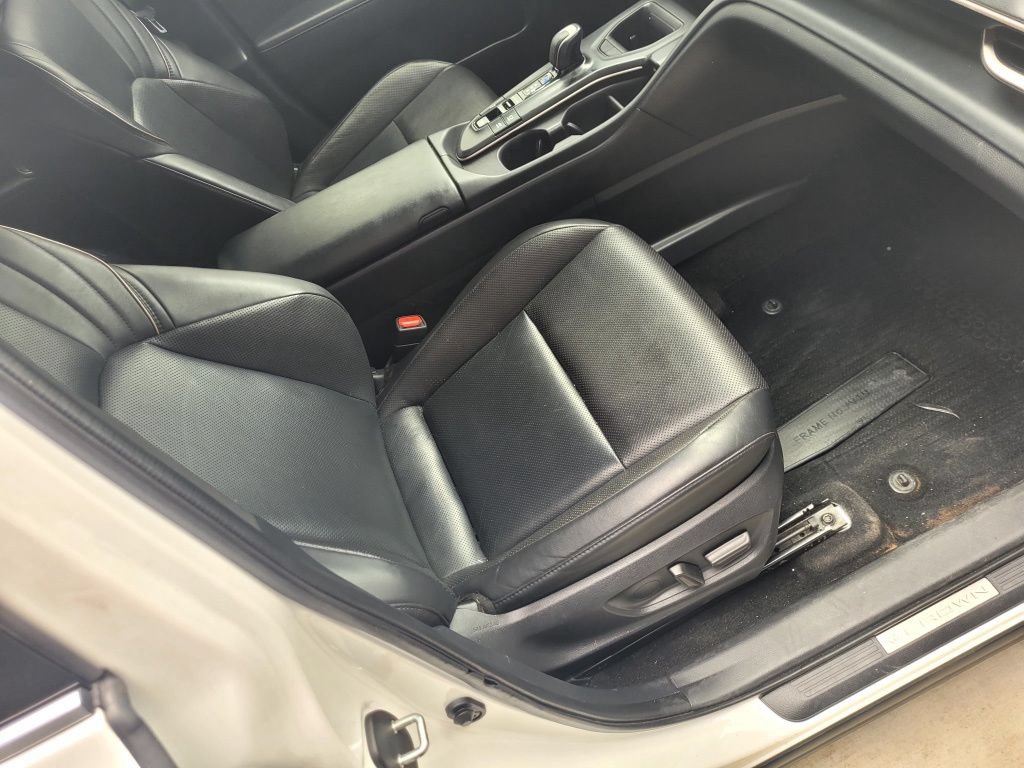 Used 2023 Toyota Crown AWD/4WD image 19
