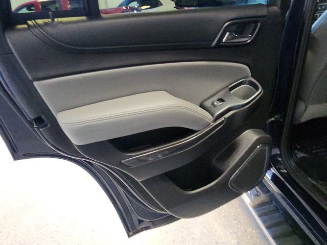 Used 2018 Chevrolet Tahoe LT w/ LT Signature Package AWD/4WD image 19