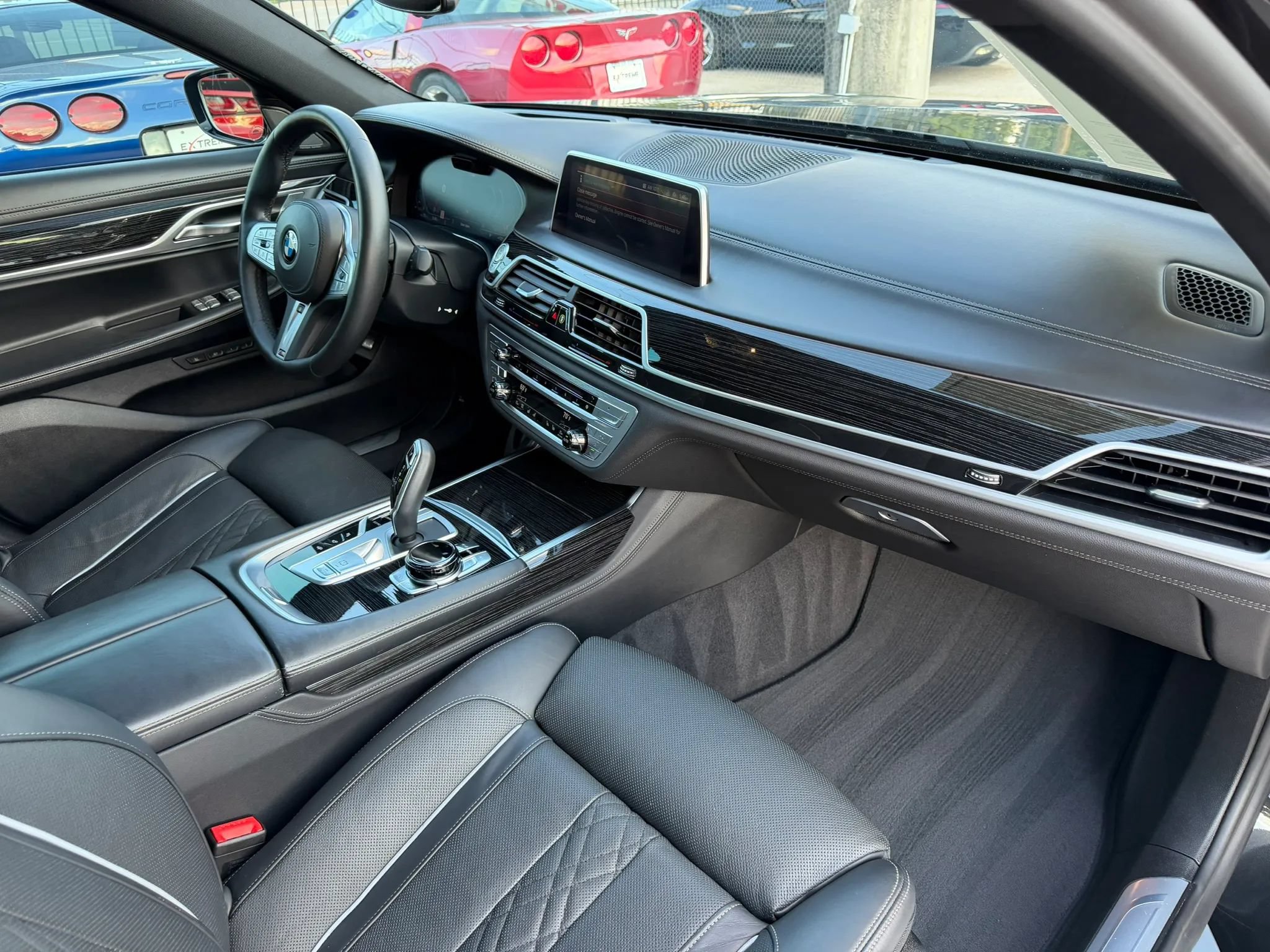 Used 2020 BMW 750i xDrive w/ Autobahn Package AWD/4WD image 20