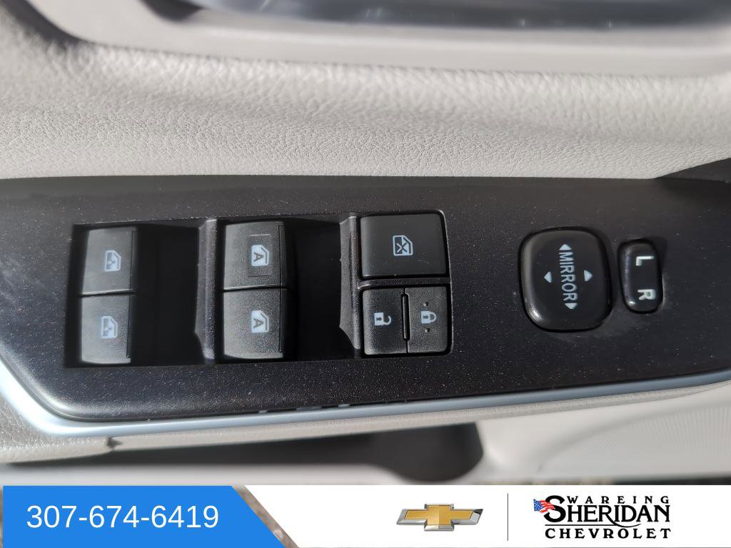 Used 2017 Toyota Camry LE image 19