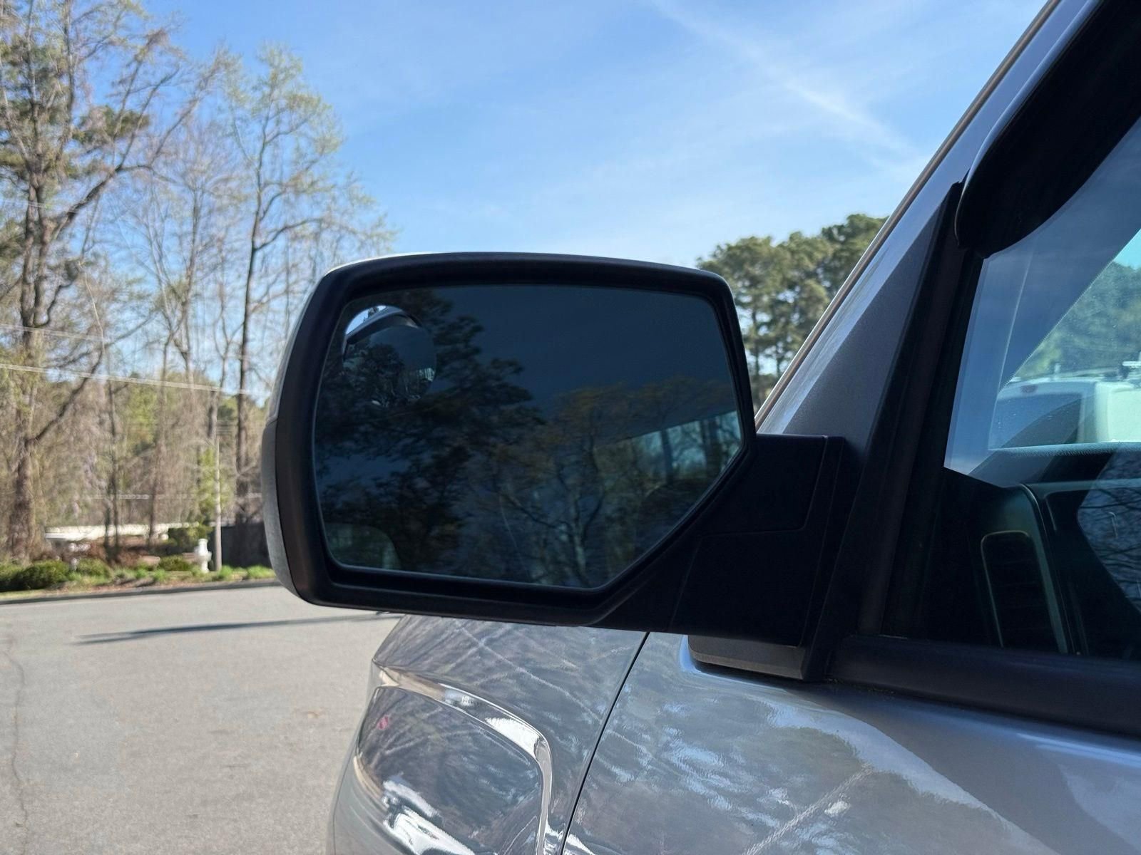 Used 2018 Chevrolet Silverado 1500 LT w/ All Star Edition AWD/4WD image 19