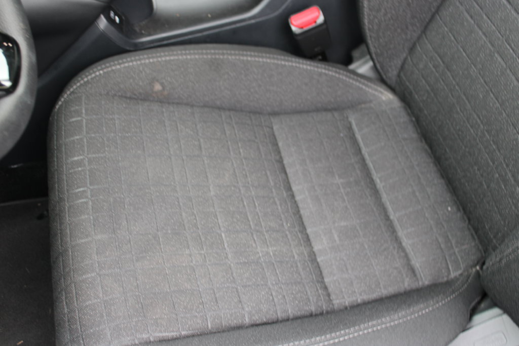 Used 2025 Honda HR-V LX image 11