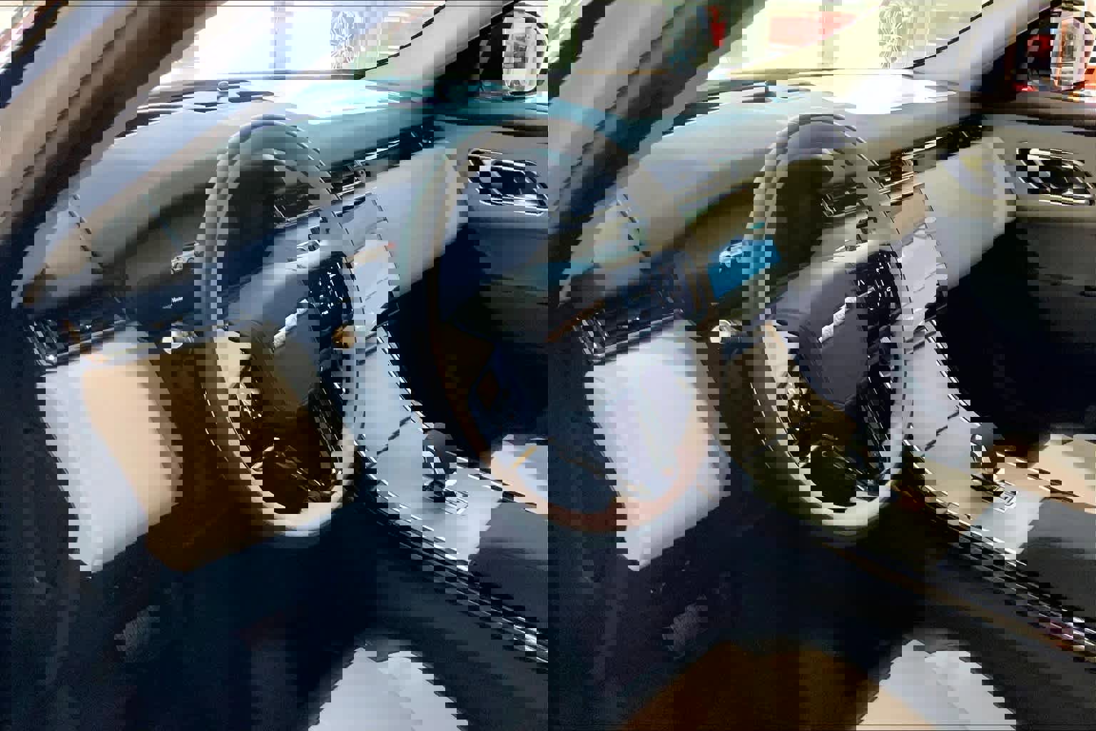 Used 2025 Land Rover Range Rover Velar S image 8