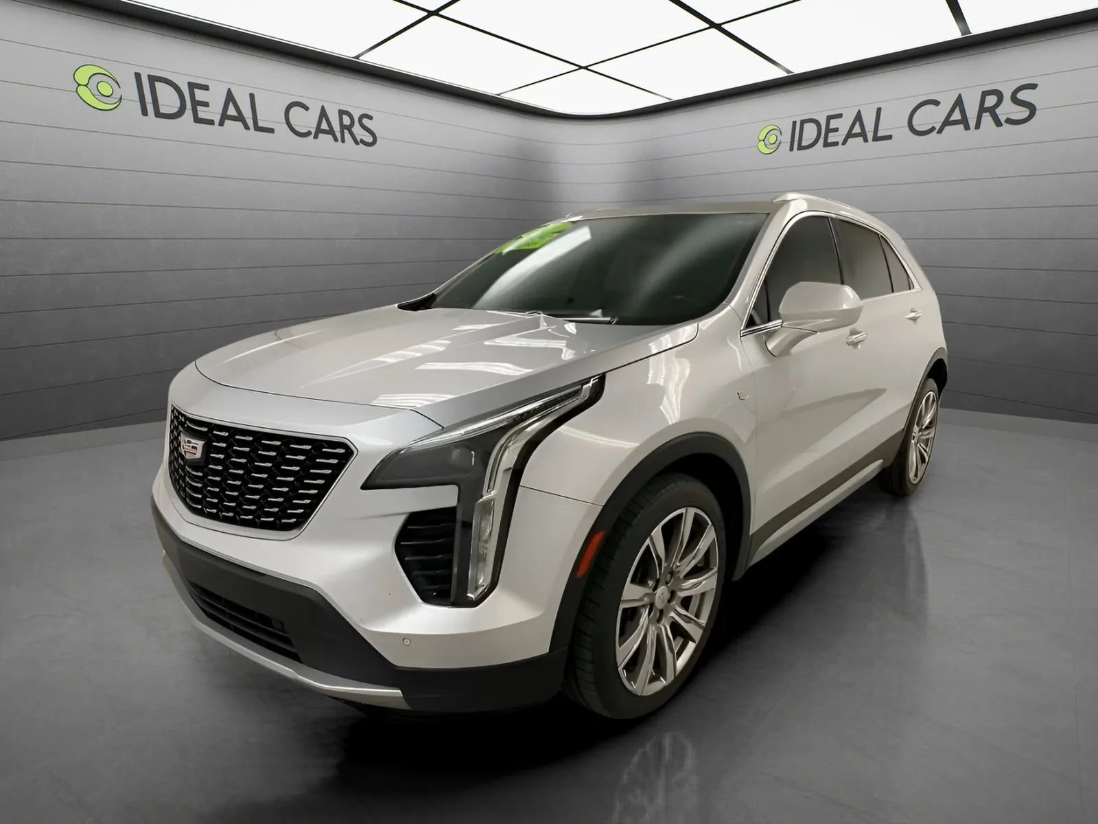 Used 2019 Cadillac XT4 Premium Luxury FWD image 1