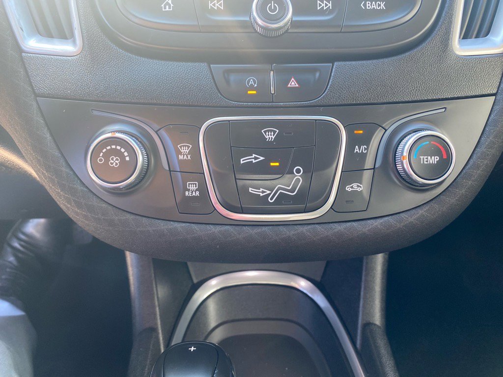 Used 2020 Chevrolet Malibu LS w/ Driver Confidence Package II image 22