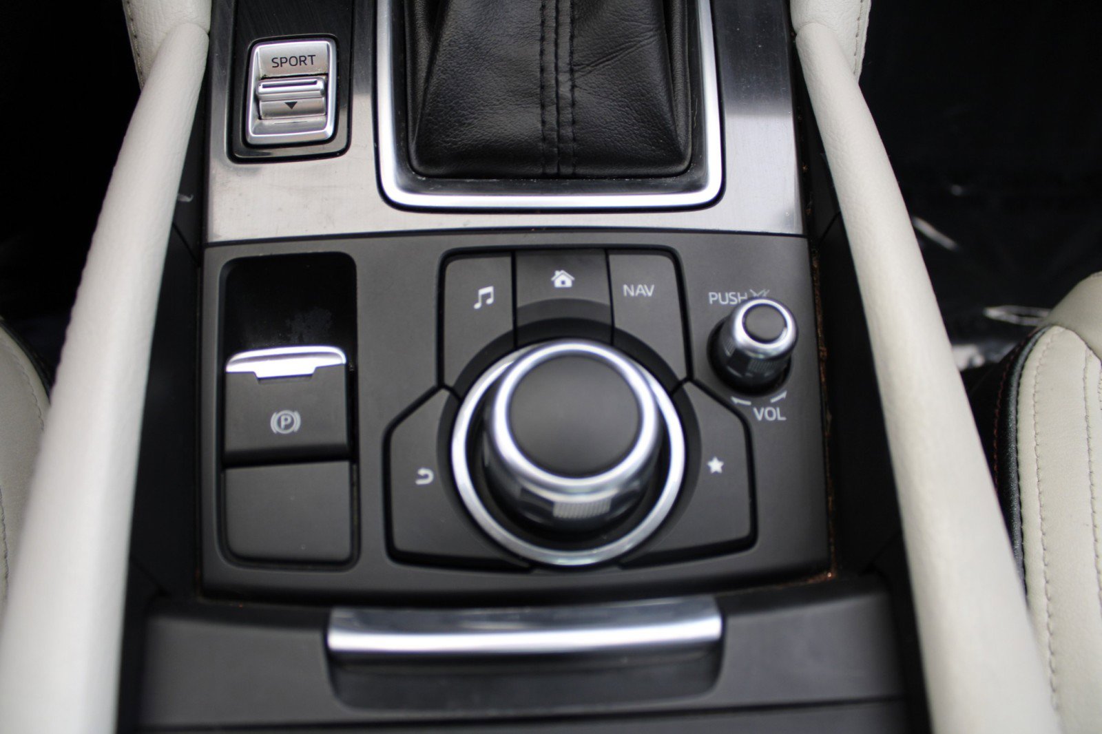 Used 2016 MAZDA MAZDA6 Grand Touring image 15