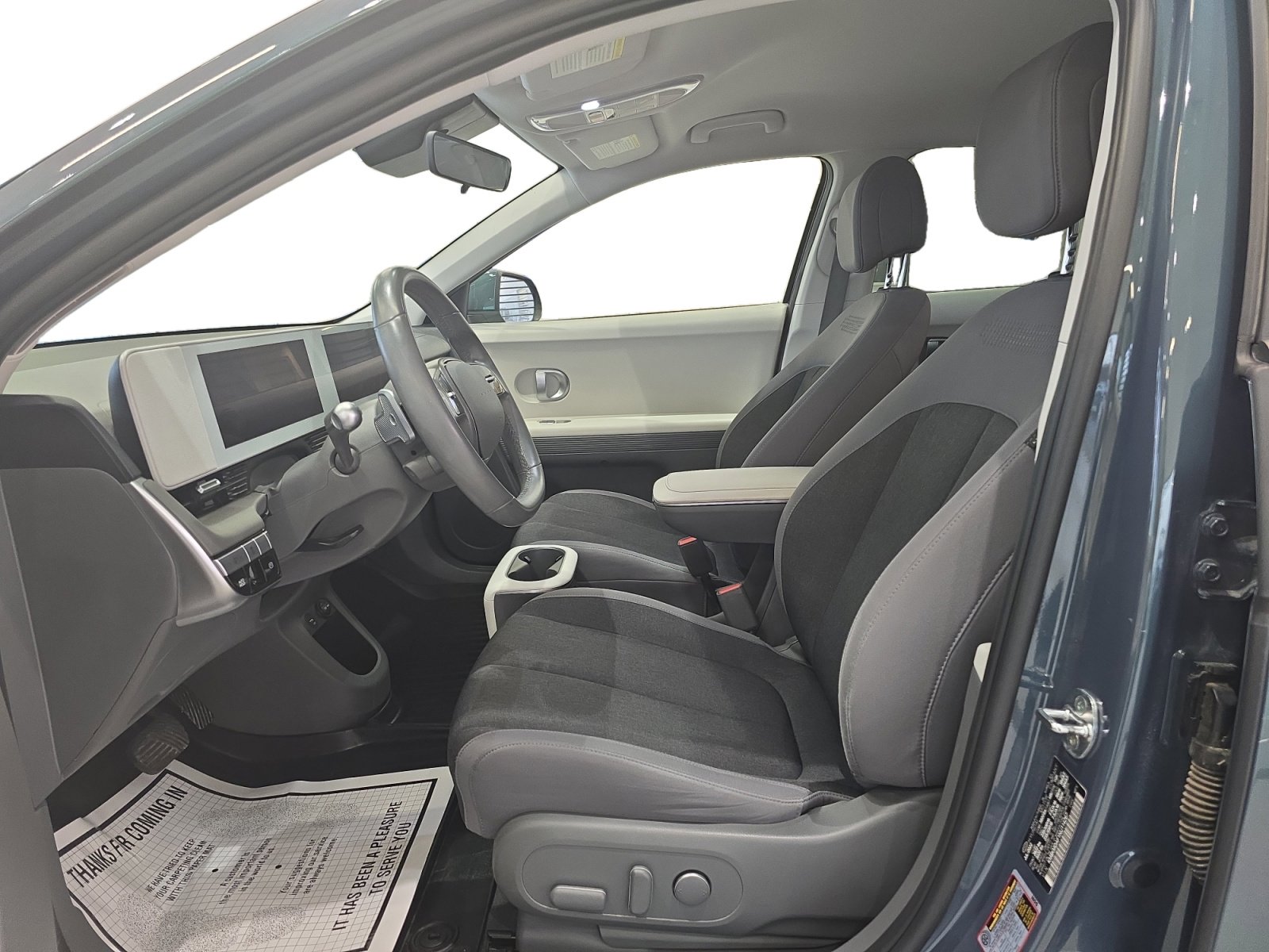 Used 2022 Hyundai Ioniq 5 SE image 2