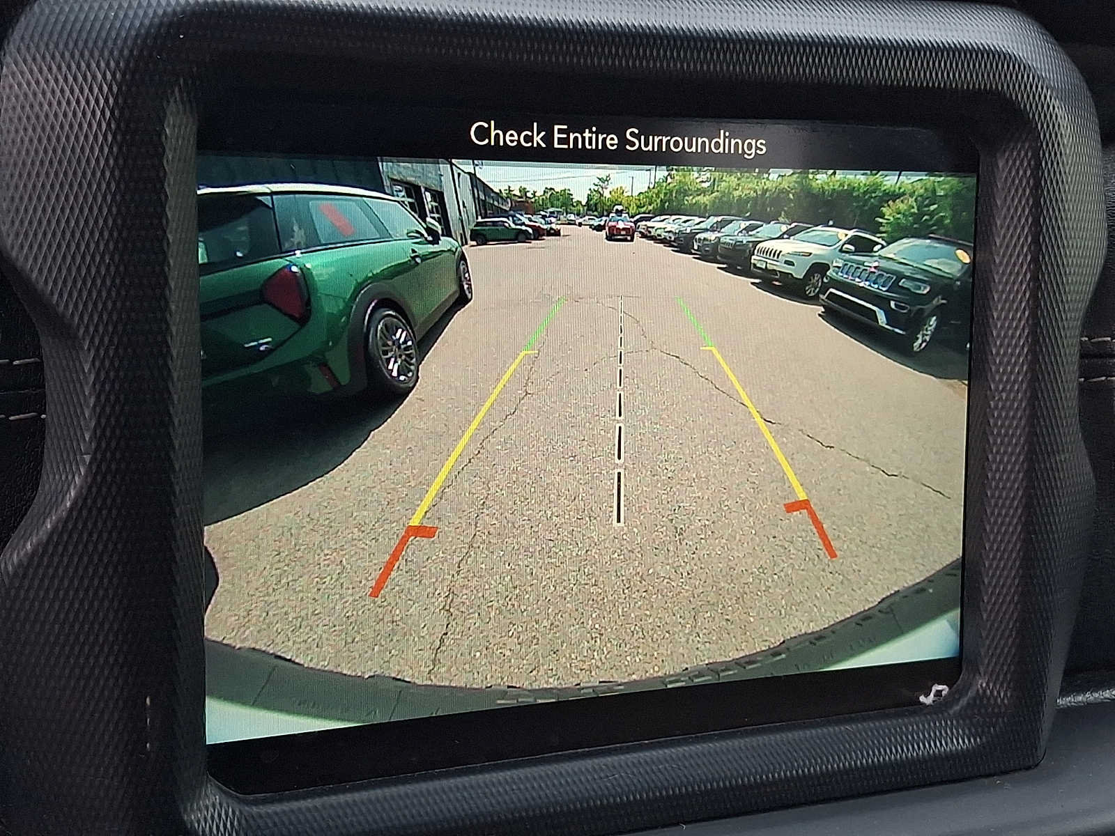 Used 2018 Jeep Wrangler Unlimited Sahara AWD/4WD image 16