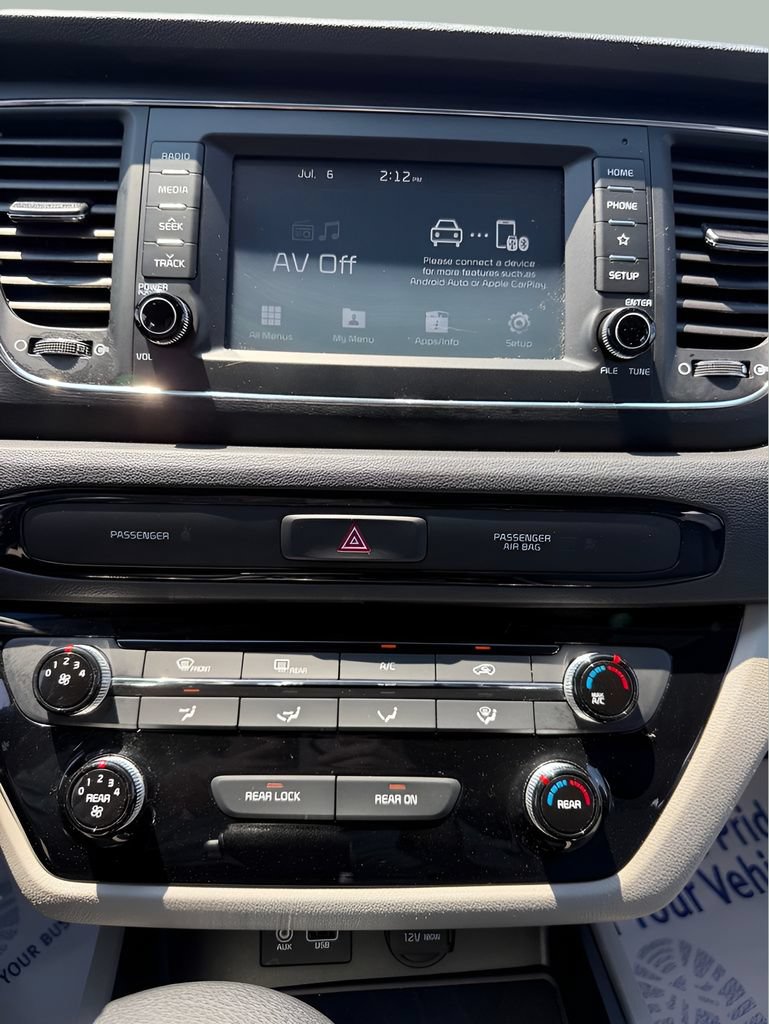 Used 2021 Kia Sedona LX FWD image 28